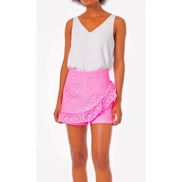 Lilly Pulitzer Faye Skort in Prosecco Pink Neon Geo Eyelet Size 00 Beachy Resort - Picture 10 of 11